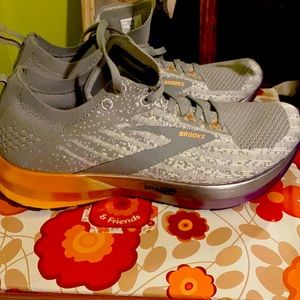 Brooks shoes